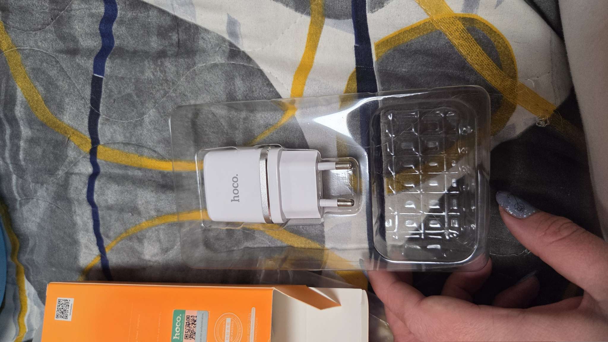 Фотография покупателя товара Сетевое зарядное устройство Hoco C11, USB - 1 А, белый - Фото 2