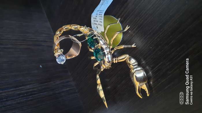 Фотография покупателя товара Сувенир «Скорпион», 9×7×6 см, с кристаллами - Фото 2