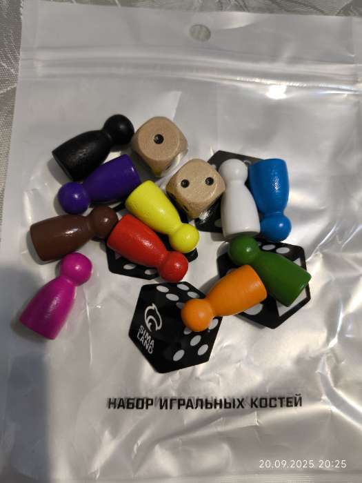 Фотография покупателя товара Фишки для настольных игр, 10 шт. 2.3×1 см, 2 кубика 1.4 см - Фото 1