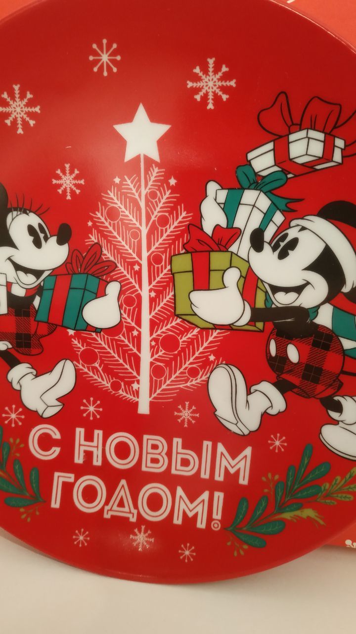 Фотография покупателя товара Набор посуды «С Новым Годом», Микки Маус и его друзья, кружка 350 мл, тарелка 20 см - Фото 2