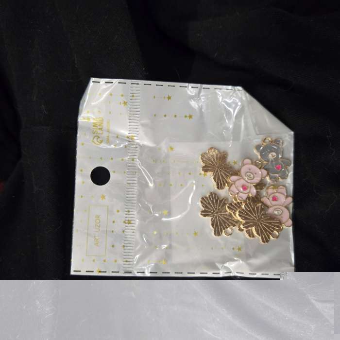 Фотография покупателя товара Металлический элемент, декоративная подвеска «Арт Узор. Мишка с сердцем», эмаль, 1.7×1.3 см, МИКС - Фото 1