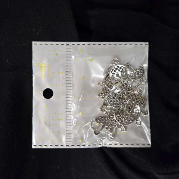 Фотография покупателя товара Металлический элемент, декоративная подвеска «Арт Узор. Зонтик в сеточку», серебро, 2.1×1.6 см - Фото 1