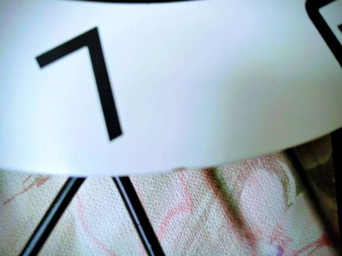 Фотография покупателя товара Часы настенные интерьерные «Бабочки», с маятником, плавный ход, 35×51 см - Фото 2