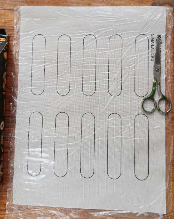 Фотография покупателя товара Коврик для выпечки армированный KONFINETTA «Эклер», силикон, 40×60 см, 0.4 мм, белый - Фото 2