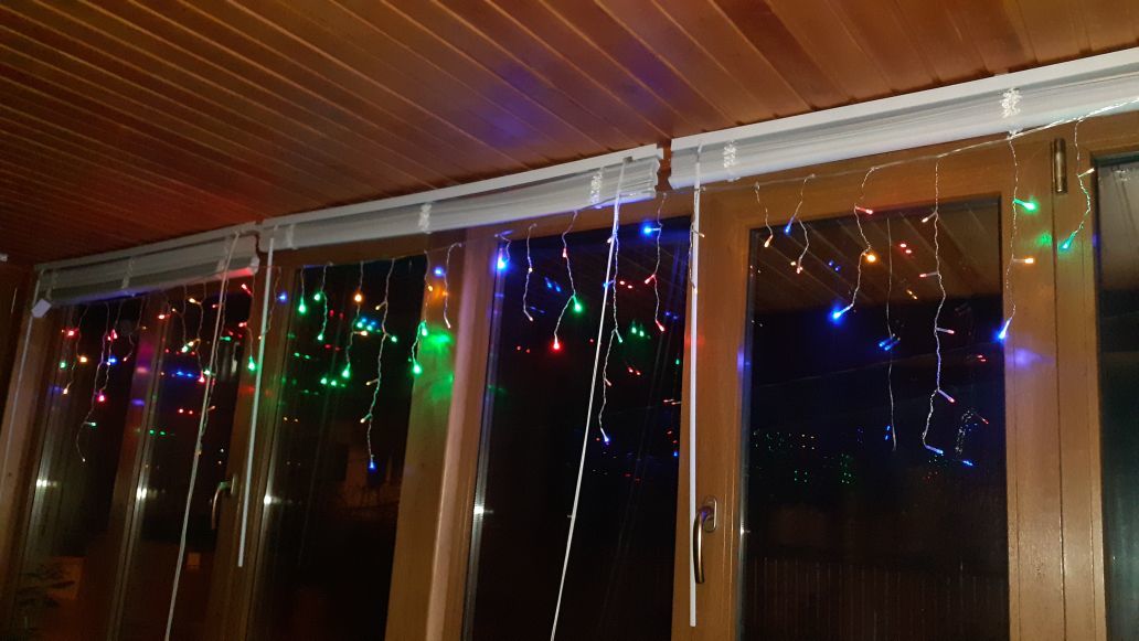 Фотография покупателя товара Гирлянда «Бахрома» 1.8 × 0.5 м, IP20, прозрачная нить, 48 LED, свечение фиолетовое, 8 режимов, 220 В - Фото 25