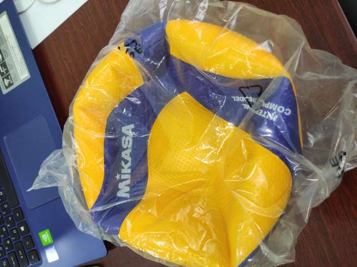 Фотография покупателя товара Волейбольный мяч Mikasa V300W, клееный, 18 панелей, р. 5, microfiber PU - Фото 1