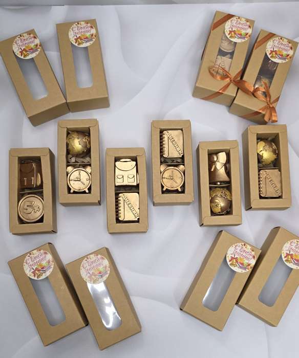 Фотография покупателя товара Коробка для 2 конфеты, белая, 10.5×5.5×3.5 см - Фото 2