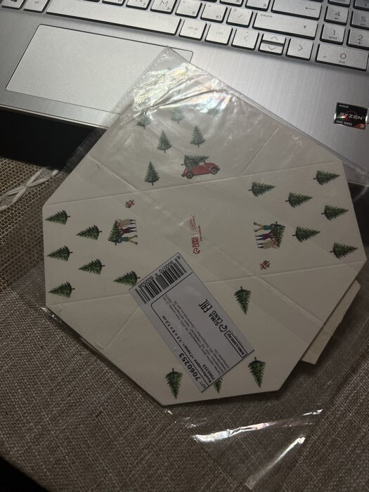 Фотография покупателя товара Бонбоньерка новогодняя «Город», 7.5×8×7.5 см, Новый год - Фото 21