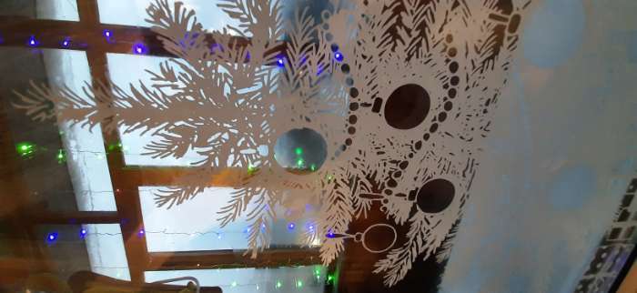 Фотография покупателя товара Наклейка для окон «Новогодняя вьюга», многоразовая, 50 х 70 см, Новый год - Фото 47