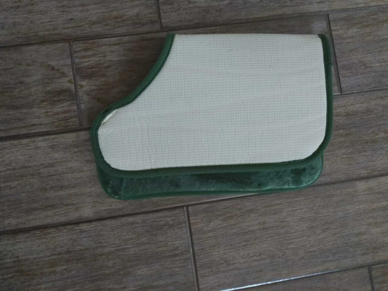 Фотография покупателя товара Набор ковриков для ванной и туалета Доляна «Водоросли», 2 шт, 40×50, 50×80 см, цвет зелёный - Фото 5