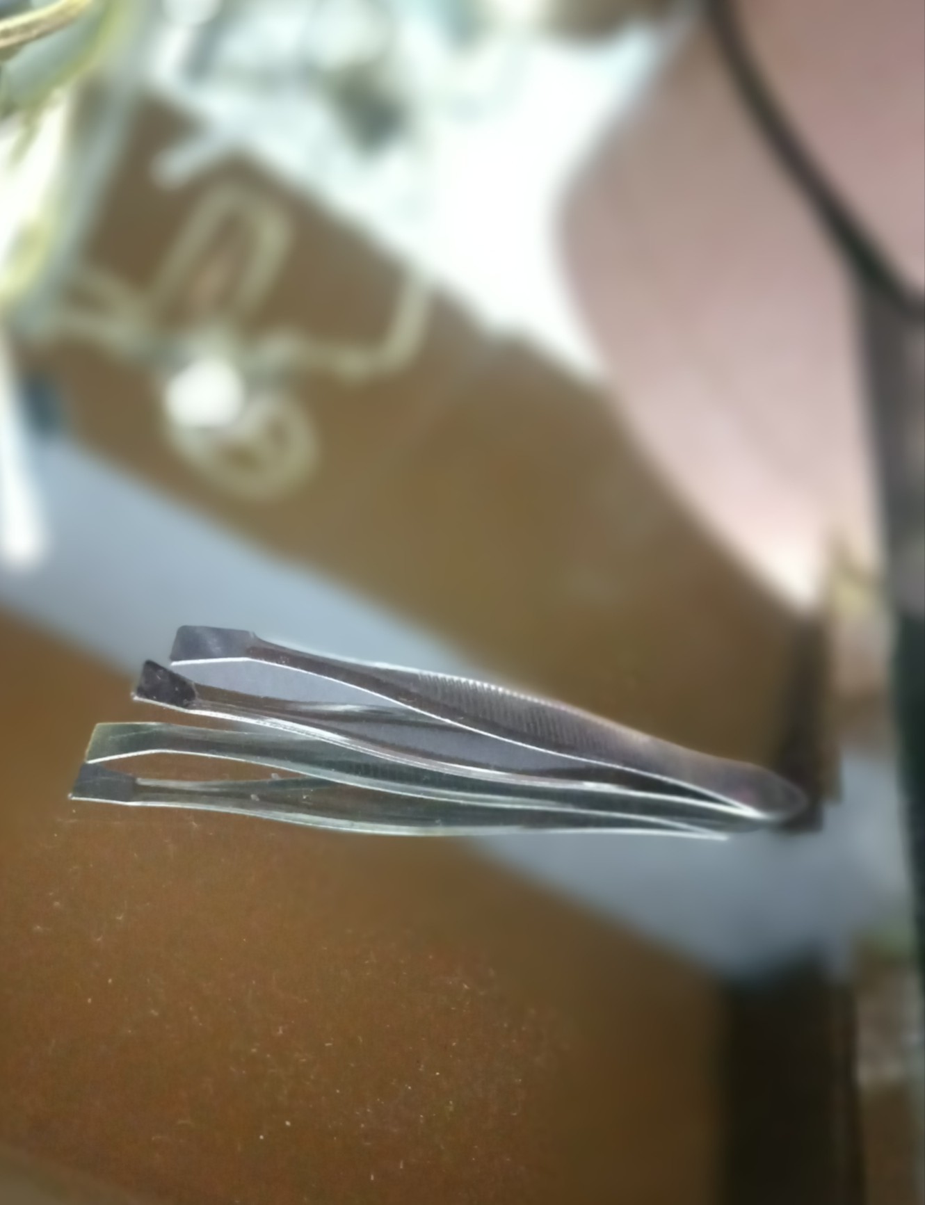 Фотография покупателя товара Пинцет скошенный, широкий, 8,5 см, цвет серебристый - Фото 5