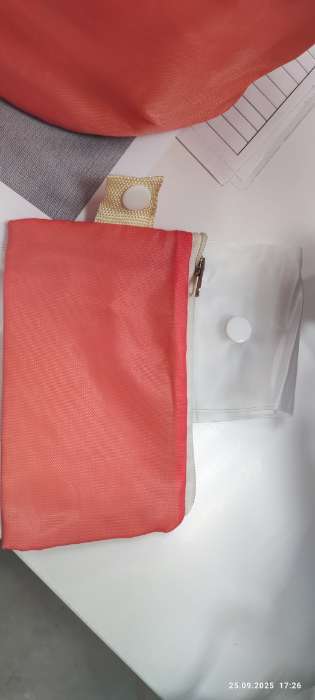 Фотография покупателя товара Косметичка-мешок дорожная на завязке, с кошельком, розовая - Фото 2