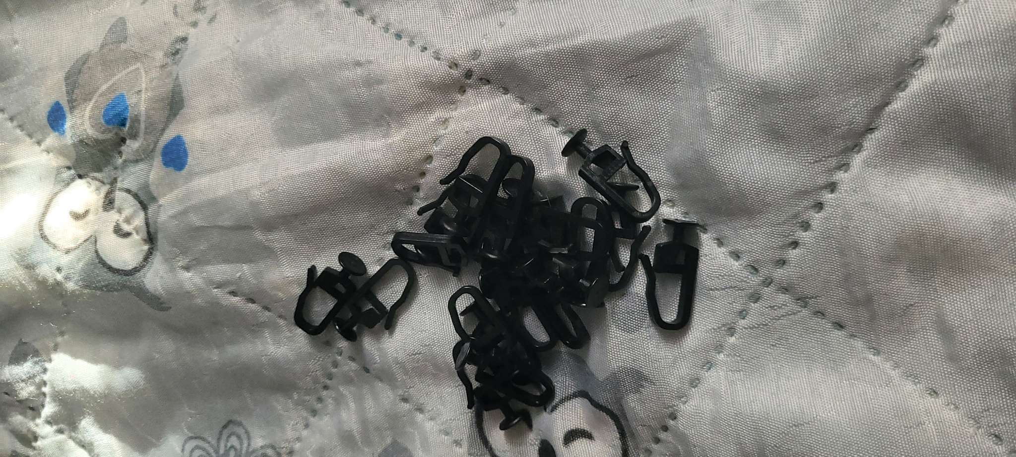 Фотография покупателя товара Крючок для штор, гвоздик с замком, 2.5×1.2 см, 20 шт., белый - Фото 1