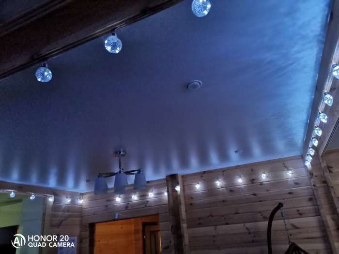 Фотография покупателя товара Гирлянда «Нить» 3 м с насадками «Лампочки сердца», IP20, прозрачная нить, 80 LED, свечение мульти, 8 режимов, 220 В - Фото 3