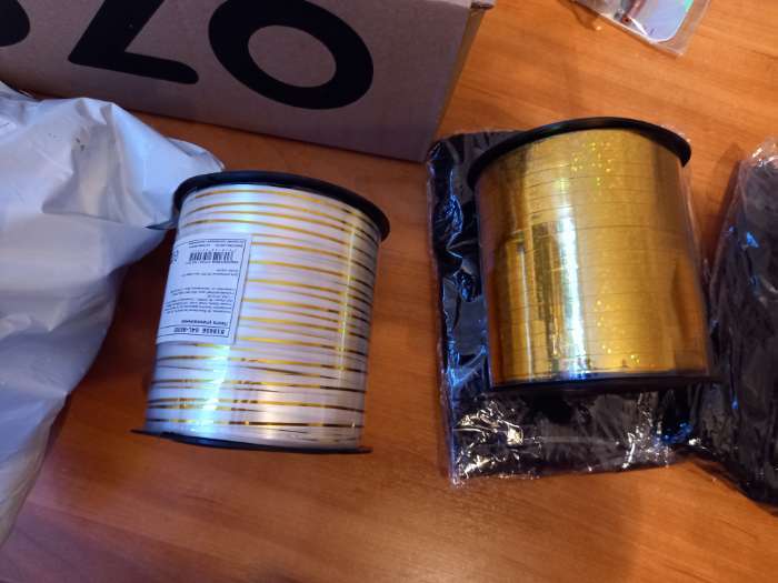 Фотография покупателя товара Лента упаковочная красная с золотой полосой, 5 мм х 225 м - Фото 1