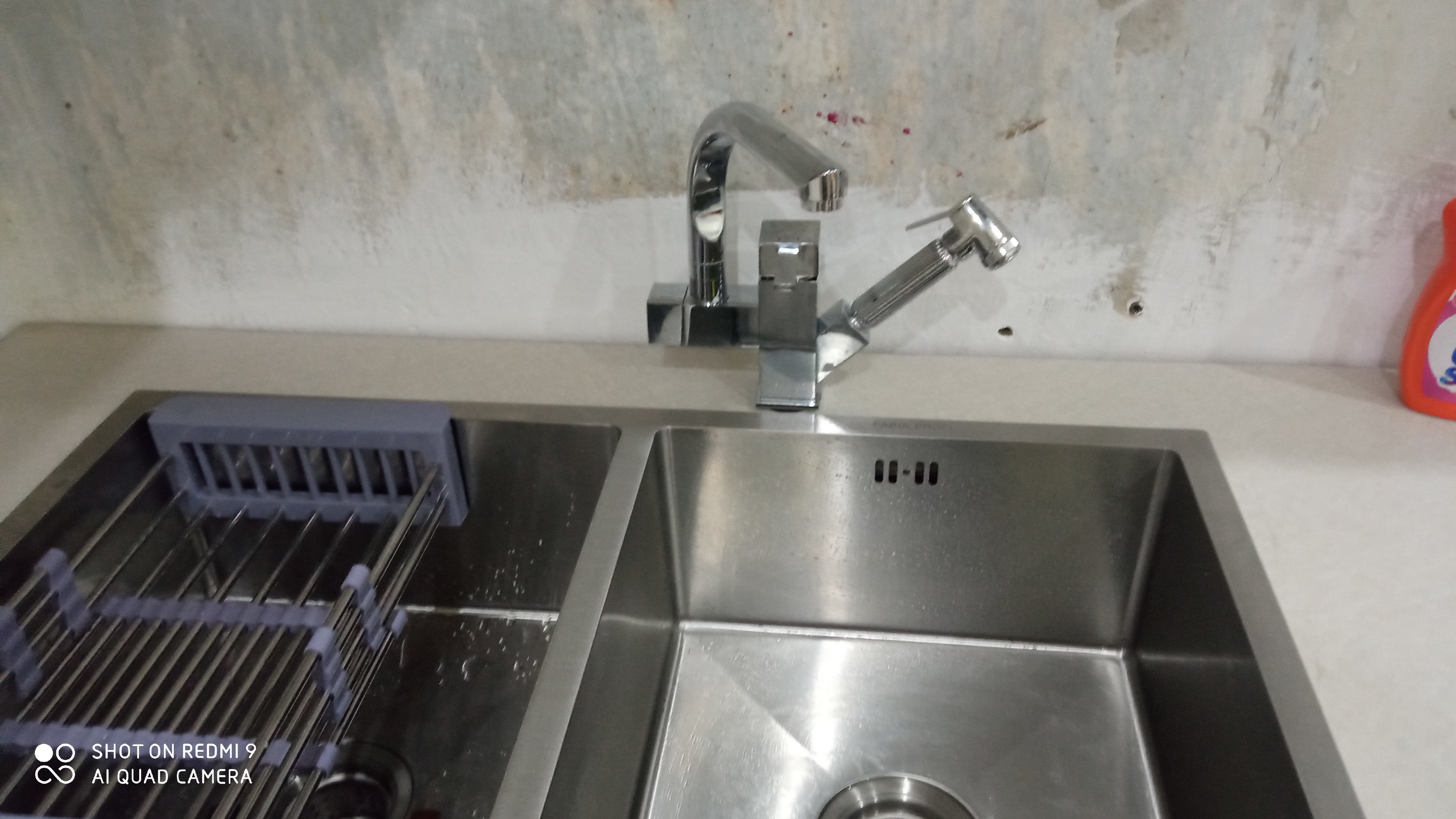 Фотография покупателя товара Смеситель для кухни Accoona A4491, с гигиеническим душем, латунь, хром - Фото 1