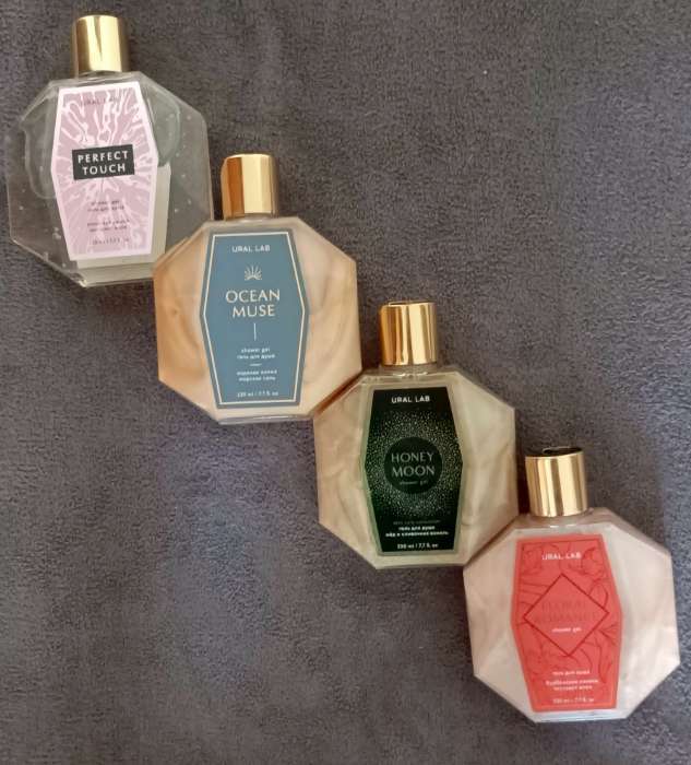 Фотография покупателя товара Гель для душа женский FLORAL ROMANCE, 230 мл, аромат бурбонской ванили, URAL LAB - Фото 1