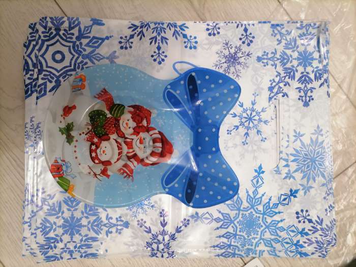 Фотография покупателя товара Блюдо стеклянное сервировочное Доляна «Бант. Семья снеговиков», 18,5×13 см