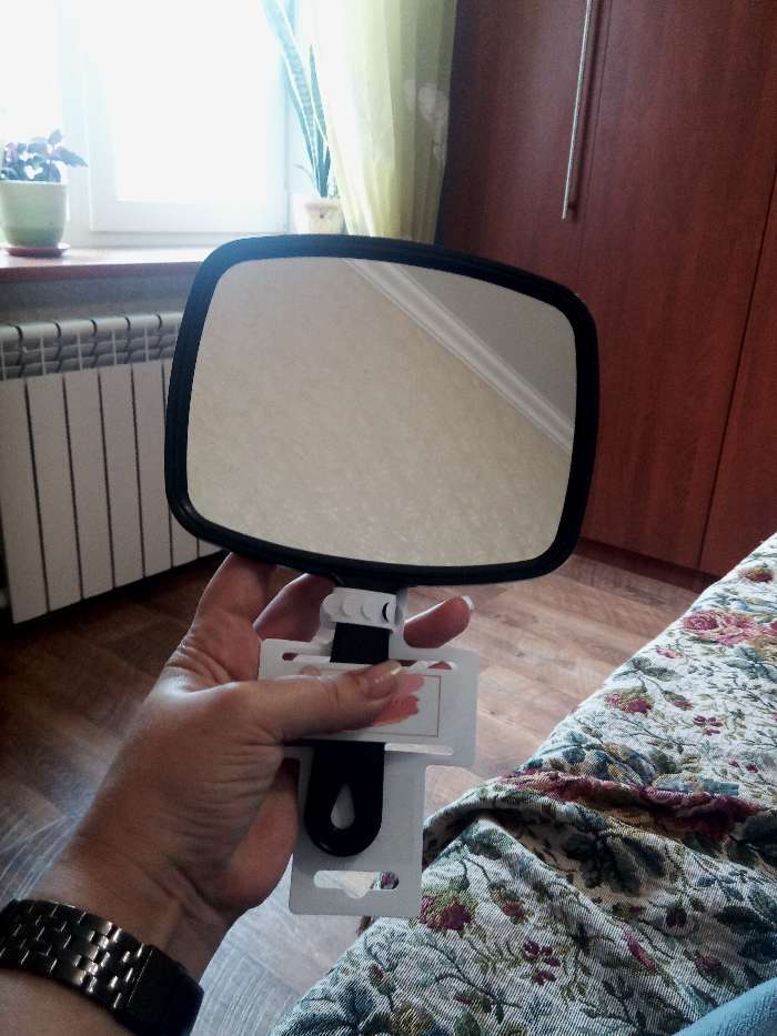Фотография покупателя товара Зеркало с ручкой, зеркальная поверхность — 13,5 × 16,5 см, МИКС - Фото 1