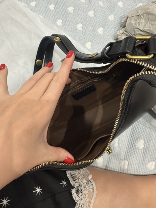 Фотография покупателя товара Сумка женская багет TEXTURA на молнии, 24×6×14 см, чёрная - Фото 2