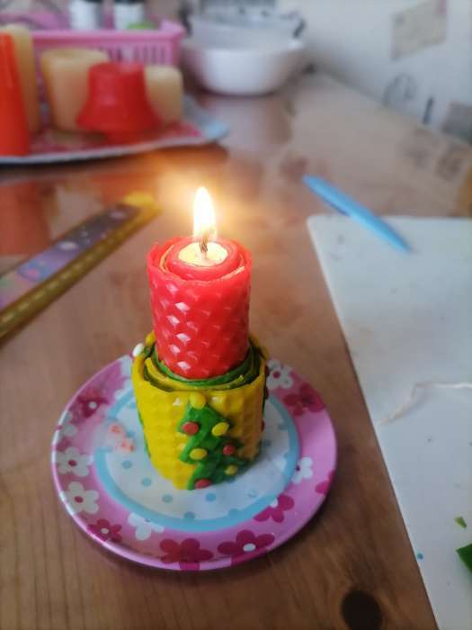 Фотография покупателя товара Новогодняя свеча своими руками из вощины «Новый год! Нарядная ёлочка», набор для творчества