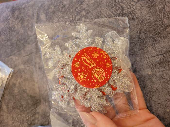 Фотография покупателя товара Украшение ёлочное "Ажурная снежинка - переливы" (набор 2 шт) 9,5 см, серебро