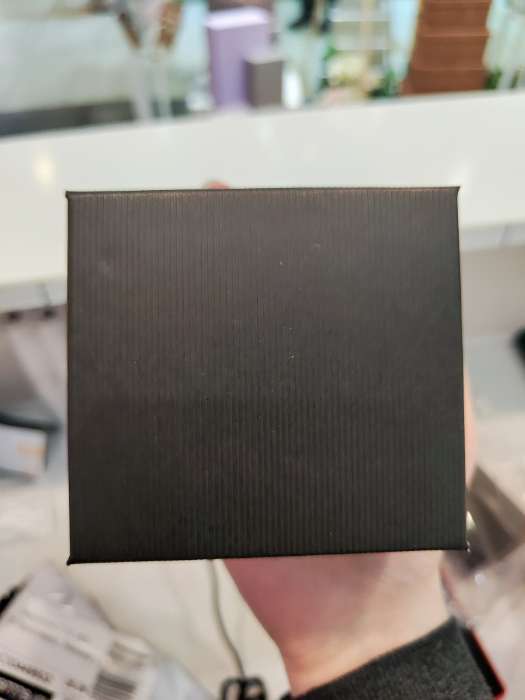Фотография покупателя товара Коробочка подарочная для часов, 9×8.5×5 см, вставка чёрная, чёрная - Фото 2