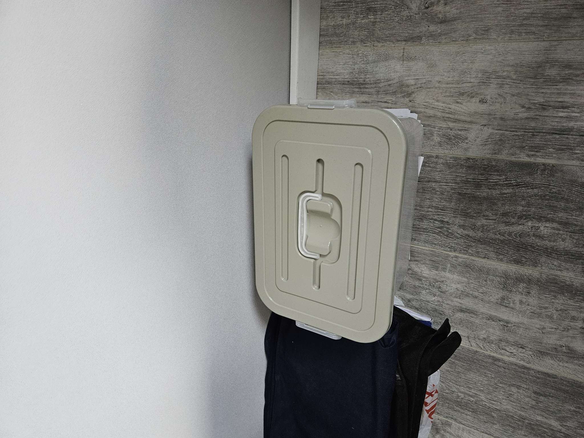 Фотография покупателя товара Контейнер для хранения с крышкой, 10 л, 35.5×23.5×19 см, пластик, МИКС - Фото 8