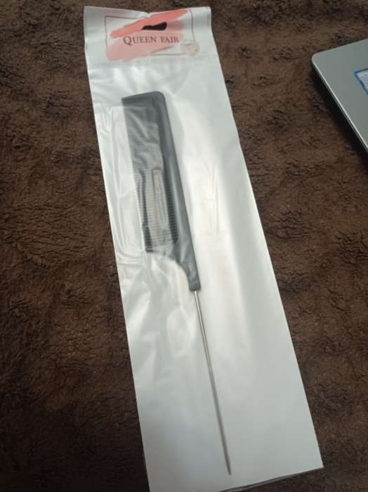 Фотография покупателя товара Расчёска с металлическим хвостиком, 20 × 2,5 см, цвет чёрный - Фото 7