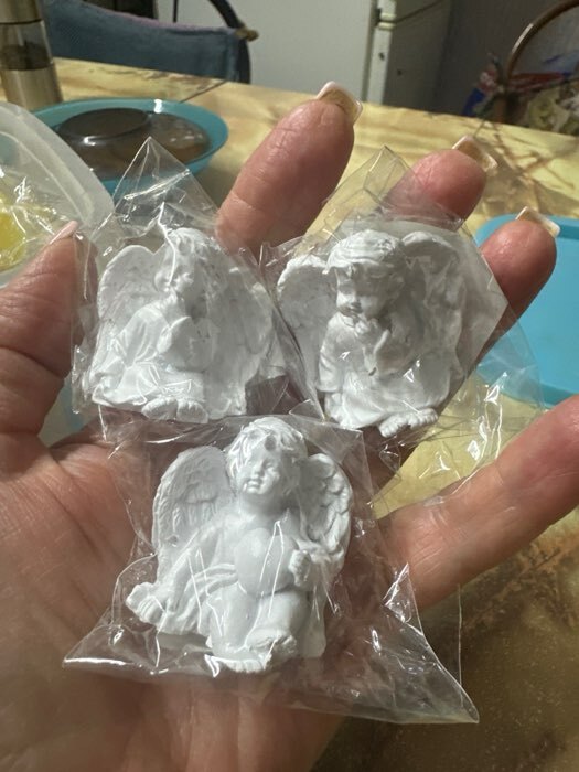 Фотография покупателя товара Фигурка полистоун «Белоснежный ангел», 4×4×2.5 см, МИКС - Фото 2