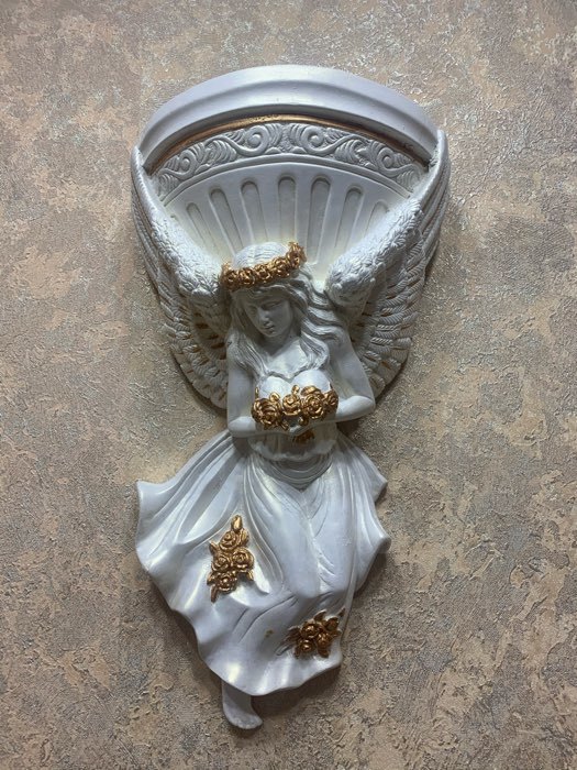 Фотография покупателя товара Кашпо настенное декоративное "Ангел", белое, гипс, 24х14х41 см - Фото 2