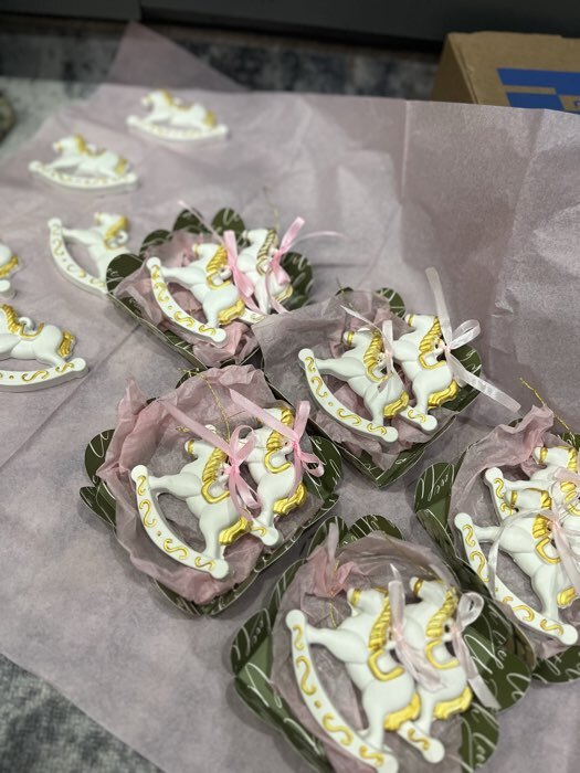 Фотография покупателя товара Коробка для кондитерских изделий с пластиковой крышкой «8 Марта», 10.5×10.5×3 см - Фото 1