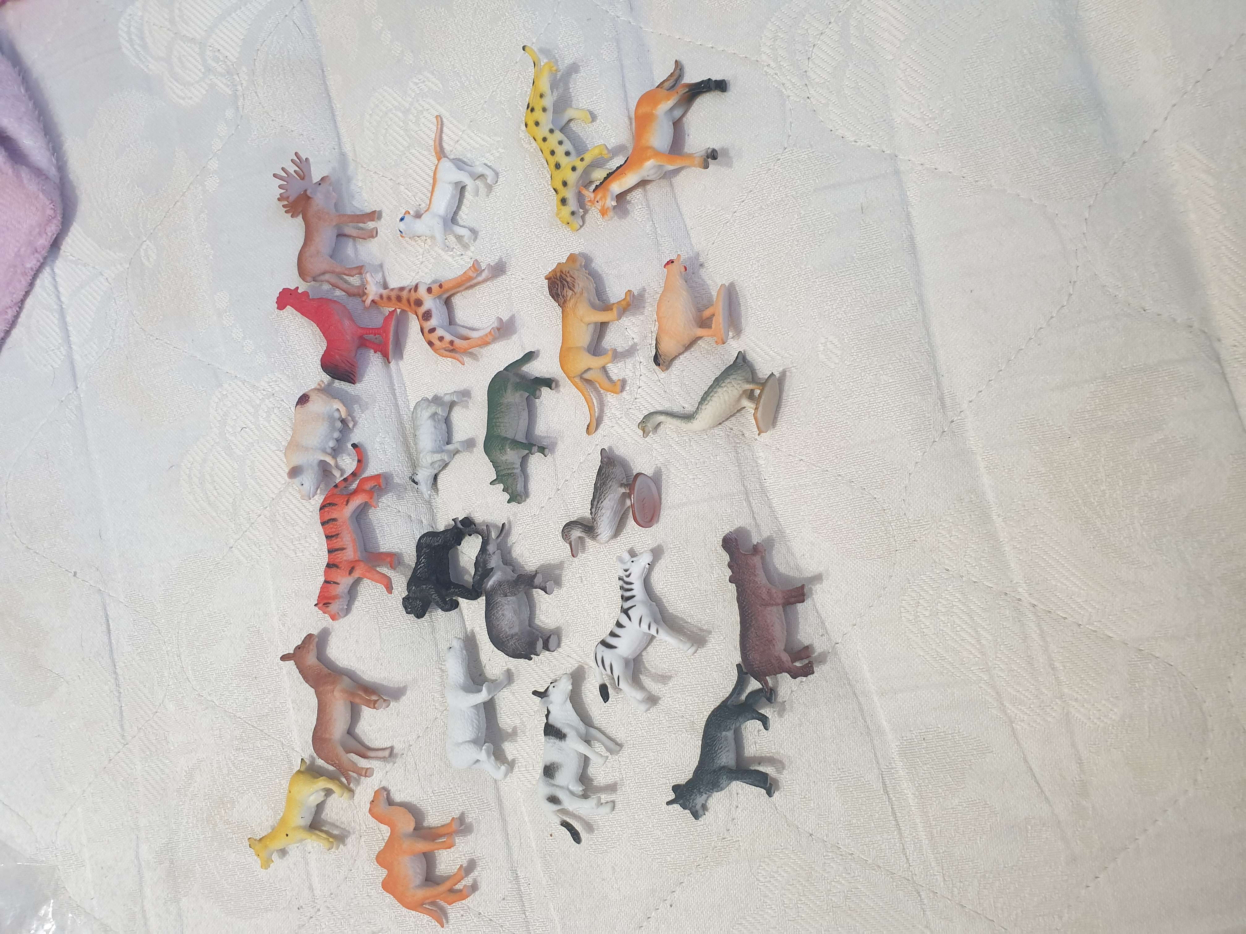 Фотография покупателя товара Обучающий набор «Весёлые животные»: животные и плакат, по методике Монтессори - Фото 9