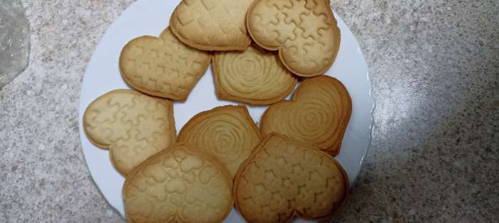 Фотография покупателя товара Печати для теста и мастики Доляна «Сердечки», пластик, набор 6 предметов: пресс, печать 5 шт., розовые - Фото 1