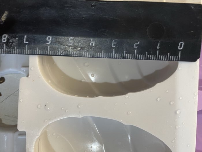 Фотография покупателя товара УЦЕНКА Форма для мороженого «Клубника со сливками», 19.5×11.5×2.4 см, 4 ячейки (6.7×3.7 см), белая - Фото 4