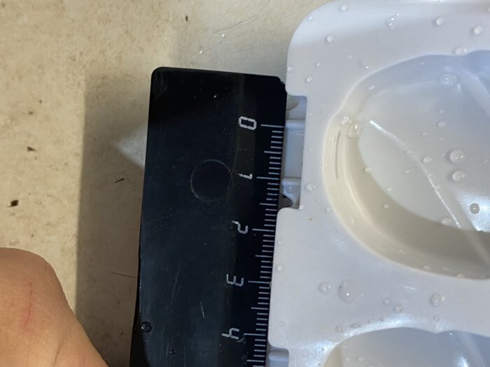 Фотография покупателя товара УЦЕНКА Форма для мороженого «Клубника со сливками», 19.5×11.5×2.4 см, 4 ячейки (6.7×3.7 см), белая - Фото 5