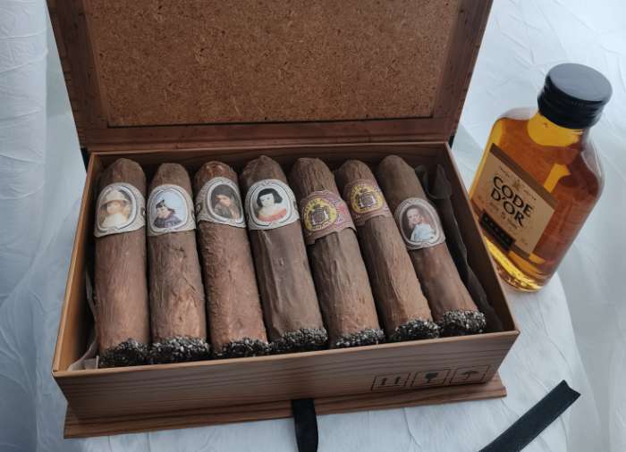 Фотография покупателя товара Коробка - книга, упаковка подарочная, «Крутой мужик», 20×12.5×5 см - Фото 1