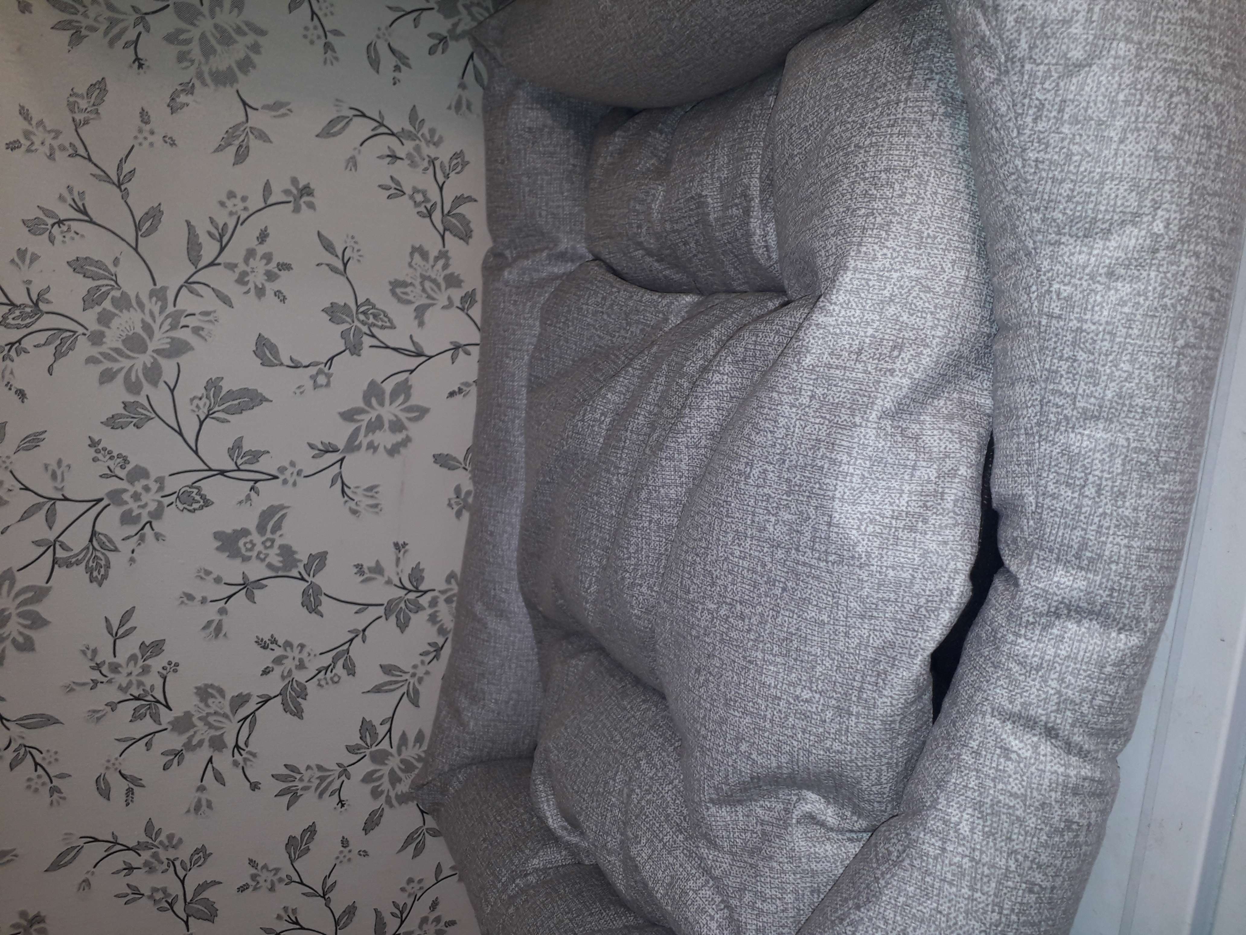 Фотография покупателя товара Лежанка-диван с двусторонней подушкой, 65 х 56 х 14 см, микс цветов