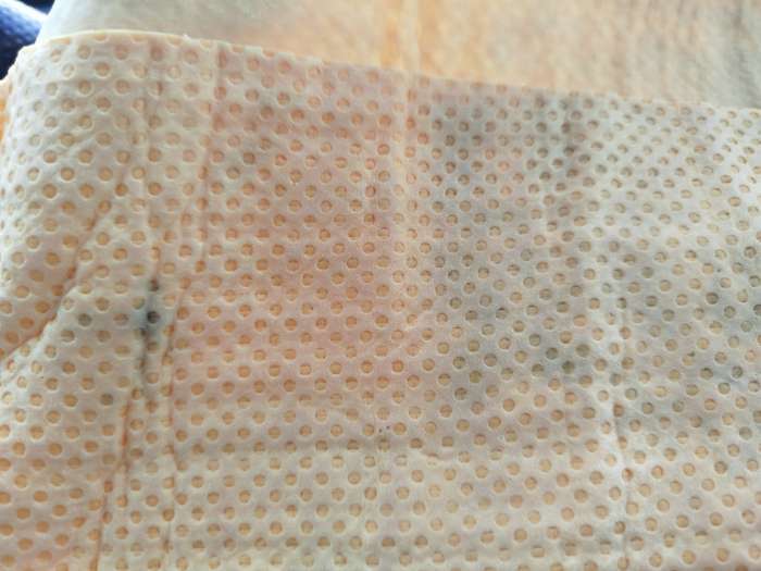 Фотография покупателя товара Замша протирочная TORSO 43×32 см, перфорированная в тубе - Фото 2