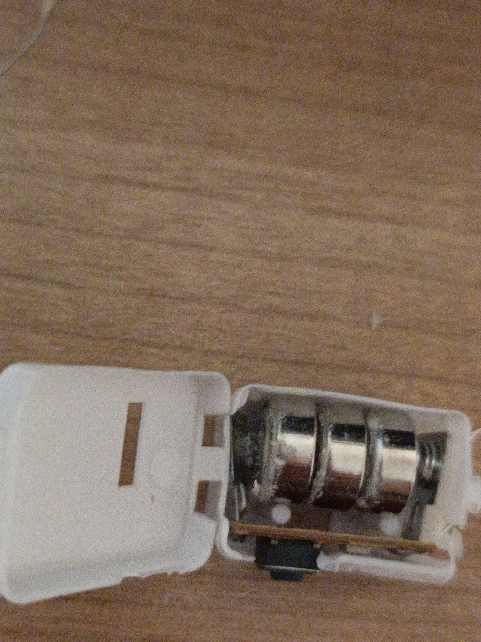 Фотография покупателя товара Гирлянда «Нить» 1 м роса. IP20, нить серебристая, 10 LED, 4.6 В, AG13×3 (в комплекте), 3 режима, свечение зелёное - Фото 72