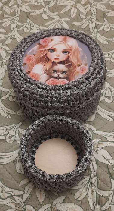 Фотография покупателя товара Донышки для вязания 2 в 1 «Девочка с котенком», круг 15 см, хдф 3 мм - Фото 1