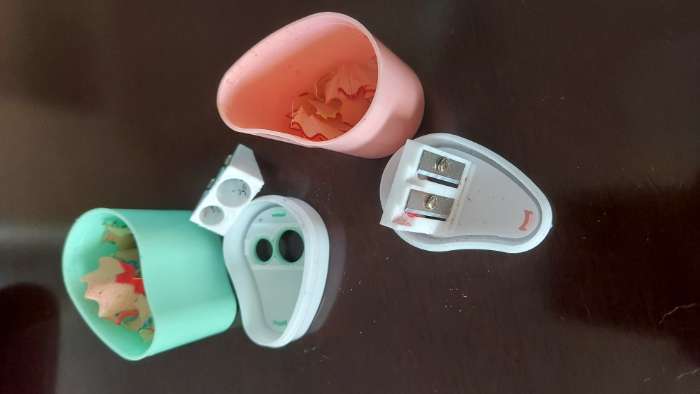 Фотография покупателя товара Точилка для карандашей Calligrata «Пастель», с контейнером, двойная, МИКС - Фото 3