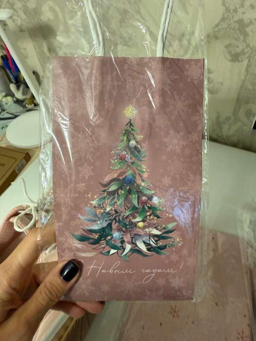 Фотография покупателя товара Пакет подарочный новогодний крафтовый «С Новым годом», 12×21×9 см - Фото 16