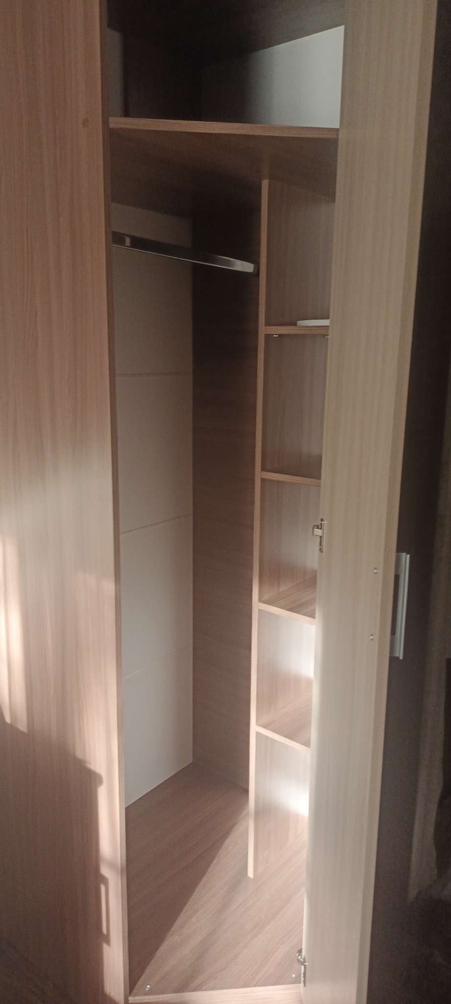 Фотография покупателя товара Шкаф угловой «ЭКО», 760×487×2200 мм, цвет венге/сосна лоредо - Фото 4