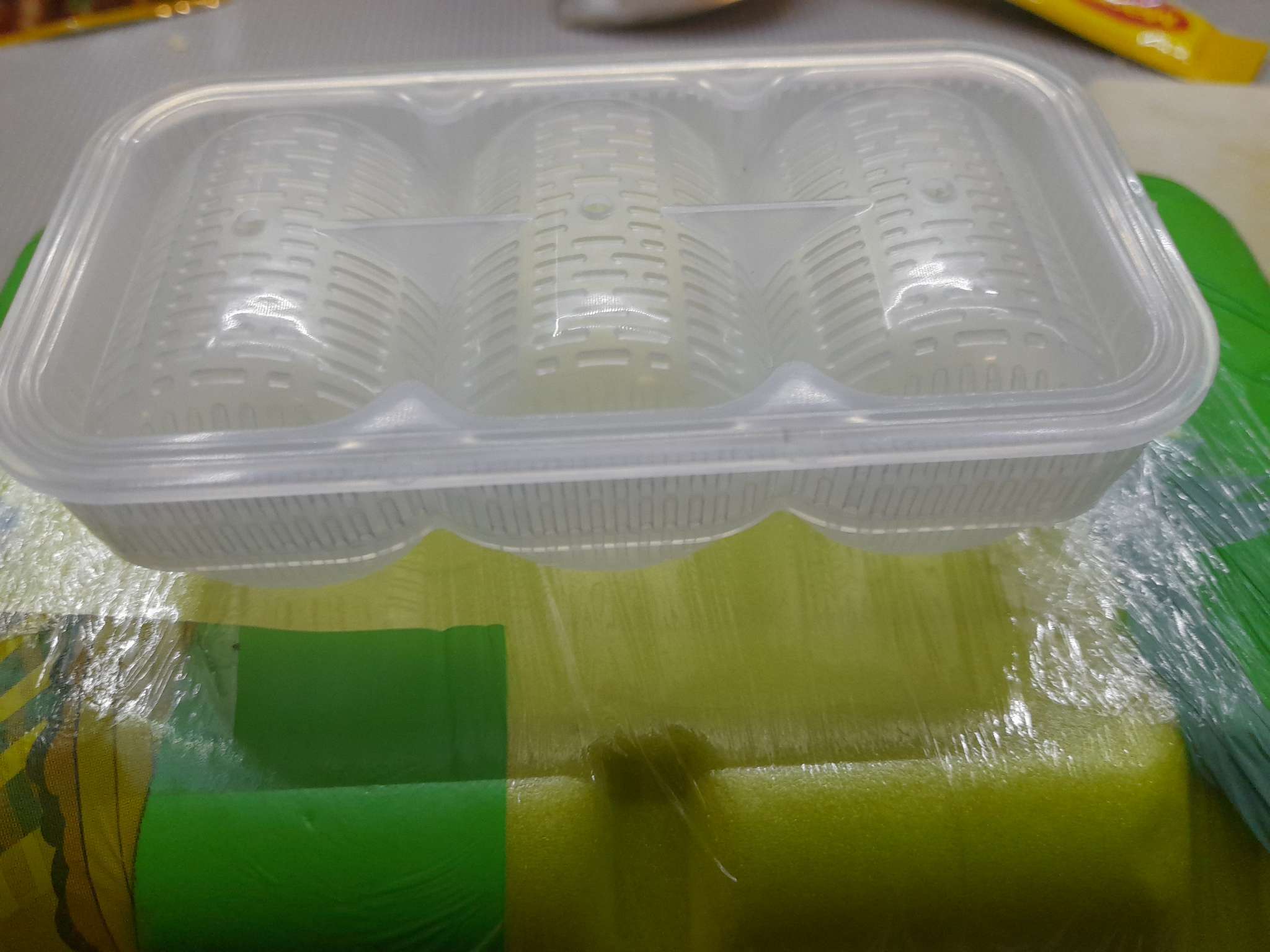 Фотография покупателя товара Форма для суши «Унаги», 10.5×6.5×3.5 см, 3 ячейки, пластик - Фото 1