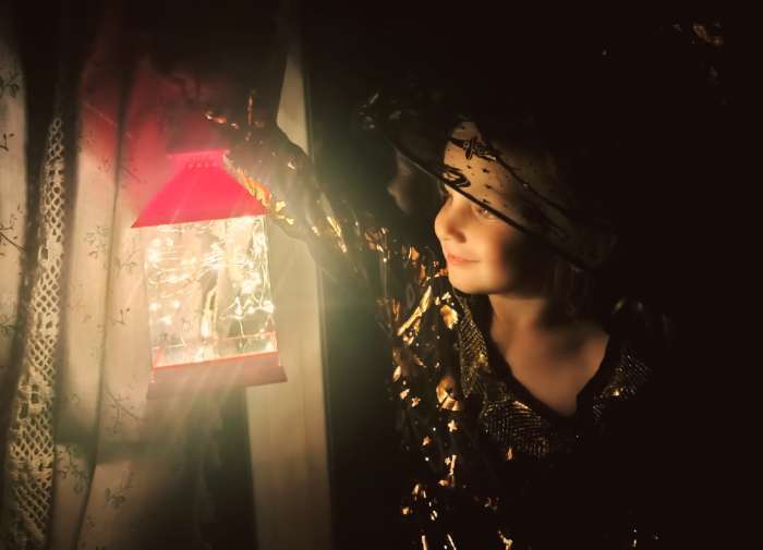 Фотография покупателя товара Карнавальный костюм «Ведьма»: платье, шляпа, чулки, сумка, рост 104-110 см - Фото 4