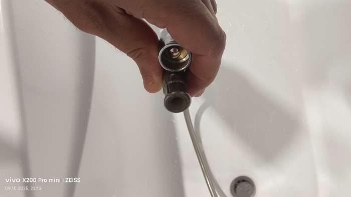 Фотография покупателя товара Душевой шланг ZEIN Z31PS, 150 см, гайки стальные, латунная втулка, силикон, серебристый, Имп/Имп - Фото 2