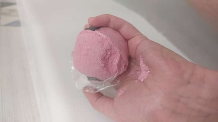 Фотография покупателя товара Бомбочки для ванны с наклейкой "Like a girlBOSS ", 130 г, аромат дыня - Фото 4