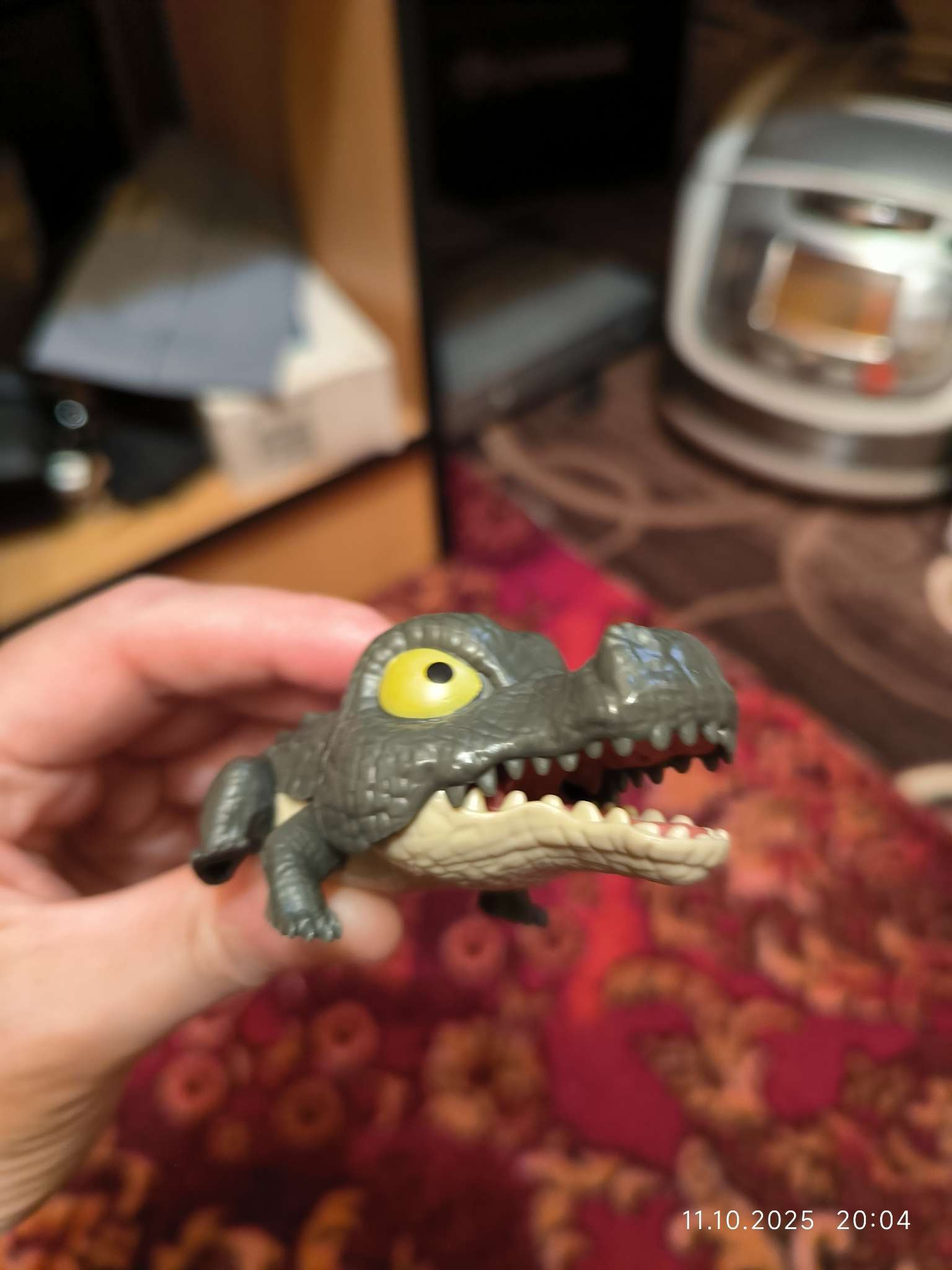 Фотография покупателя товара Фигурка динозавра «Рекс», в яйце - Фото 2