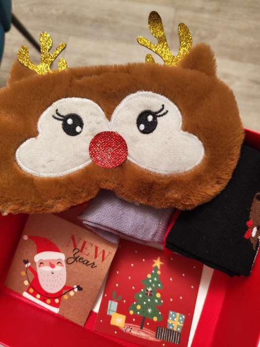 Фотография покупателя товара Набор подарочный новогодний KAFTAN New Year носки размер 36-39 (23-25 см), маска - Фото 5